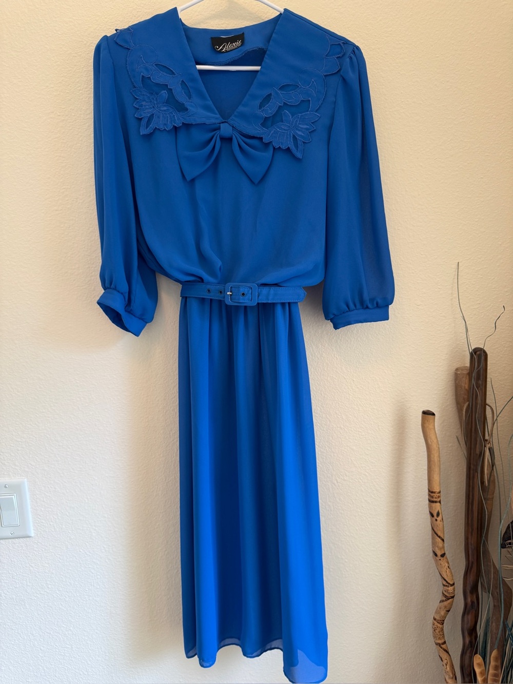 Alexis Fashions Vintage 80s Blue Bow Applique Collar Belted Midi Dress S